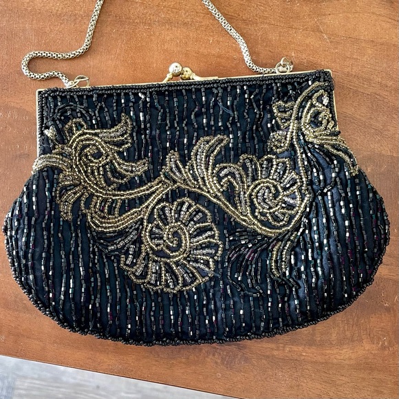 SOLD Vintage La Regale Black Beaded Evening Bag Gold Bead Detailing + Chain - Picture 11 of 16
